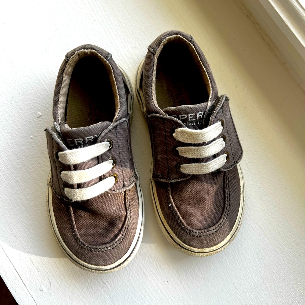 Toddler Sperry size 7